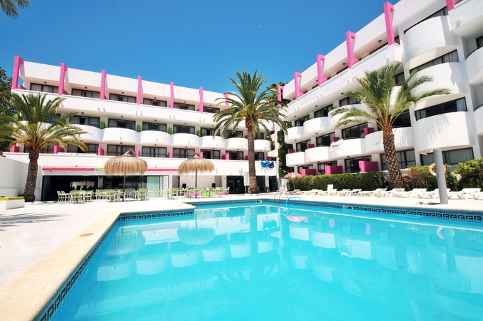 Imagen general del Hotel Palmanova Beach Apartments by TRH. Foto 1