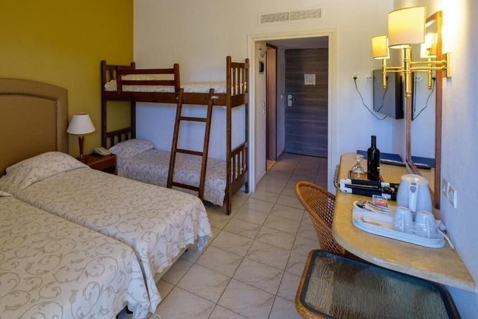 Imagen de la habitación del Hotel Palmariva Beach. Foto 3