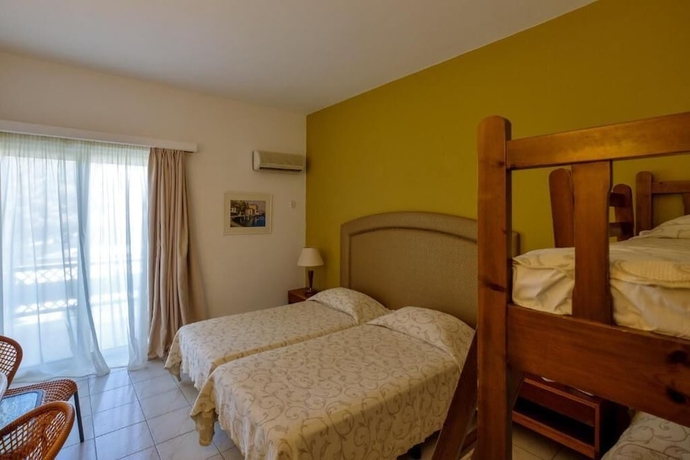 Imagen de la habitación del Hotel Palmariva Beach. Foto 12