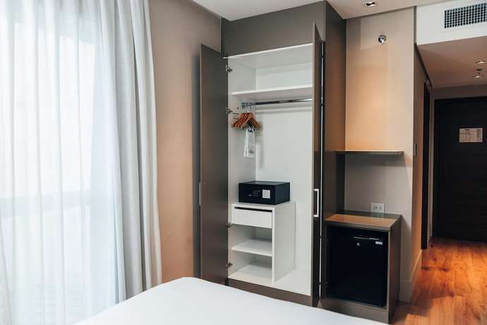 Imagen de la habitación del Hotel Palmaroga. Foto 5