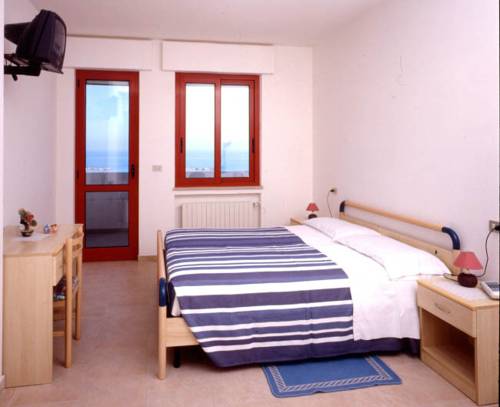 Imagen de la habitación del Hotel Palmarosa. Foto 5