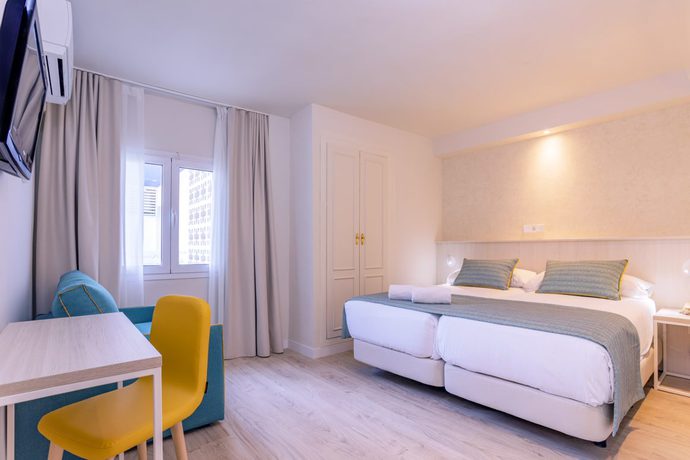 Imagen de la habitación del Hotel Palmasol. Foto 3