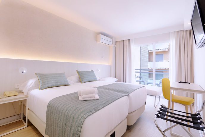 Imagen de la habitación del Hotel Palmasol. Foto 4