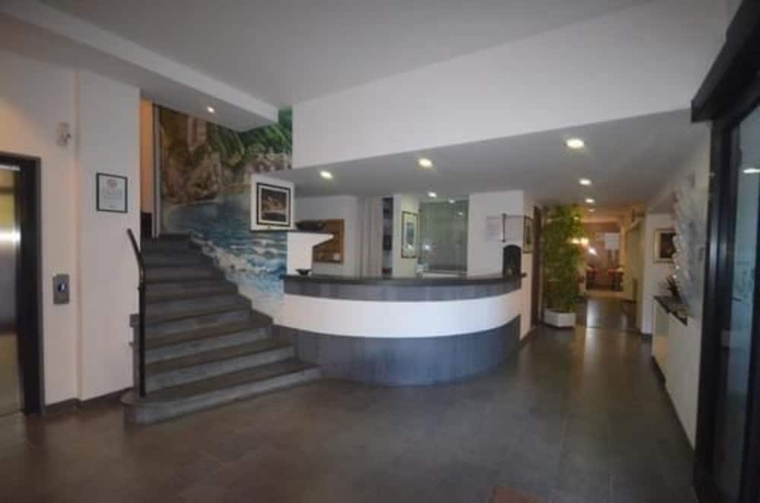 Imagen de los interiores del Hotel Palme. Foto 15