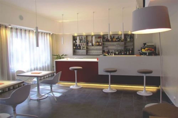 Imagen del bar/restaurante del Hotel Palme. Foto 5