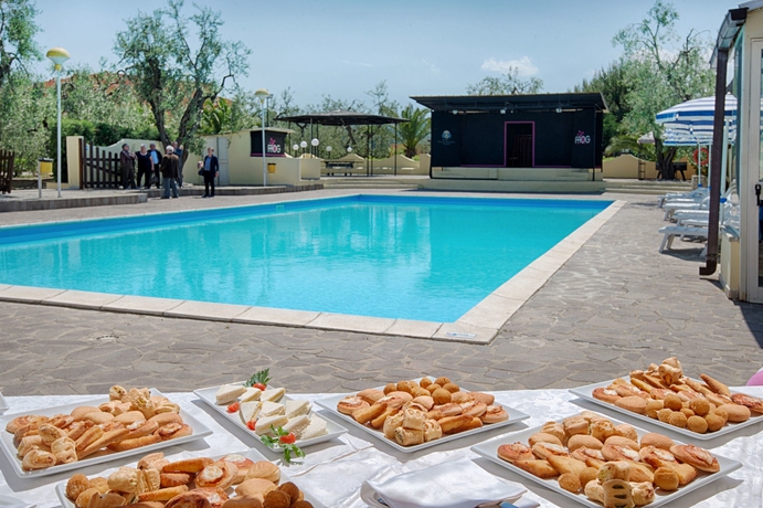 Imagen de la piscina del Hotel Palme Gemelle. Foto 15