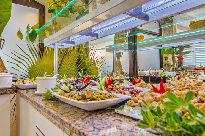 Imagen del bar/restaurante del Hotel Palmea. Foto 4