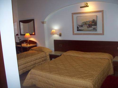 Imagen de la habitación del Hotel Palmed. Foto 8