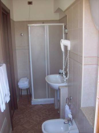 Imagen de la habitación del Hotel Palmed. Foto 10