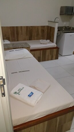 Imagen de la habitación del Hotel Palmeiras, Duque de Caxias. Foto 18