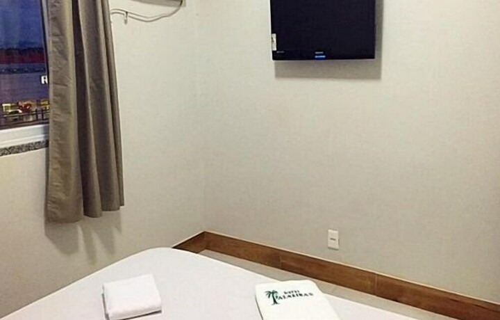 Imagen de la habitación del Hotel Palmeiras, Duque de Caxias. Foto 29