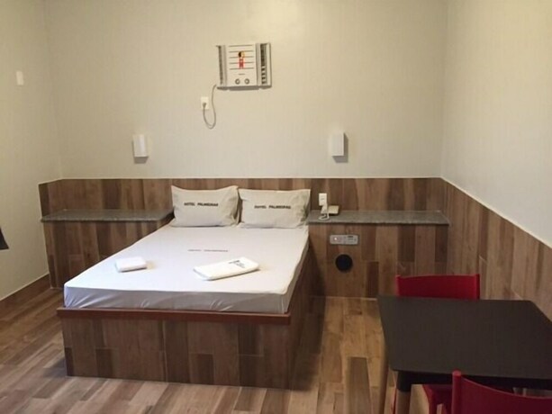Imagen de la habitación del Hotel Palmeiras. Foto 20