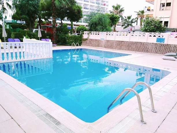 Imagen de la piscina del Hotel Palmen Apart. Foto 6