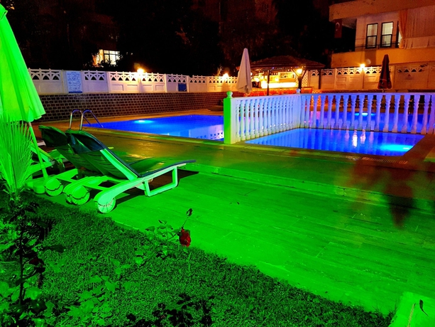 Imagen de la piscina del Hotel Palmen Apart. Foto 13