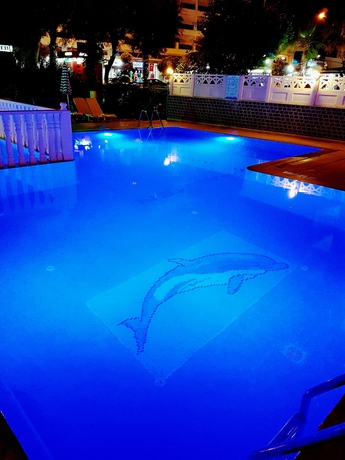 Imagen de la piscina del Hotel Palmen Apart. Foto 16