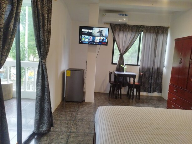 Imagen general del Hotel Palmendros hosteria. Foto 7