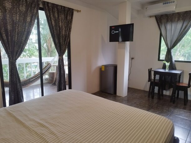 Imagen general del Hotel Palmendros hosteria. Foto 9