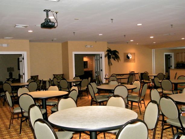 Imagen de los interiores del Hotel Palmera Inn and Suites. Foto 21