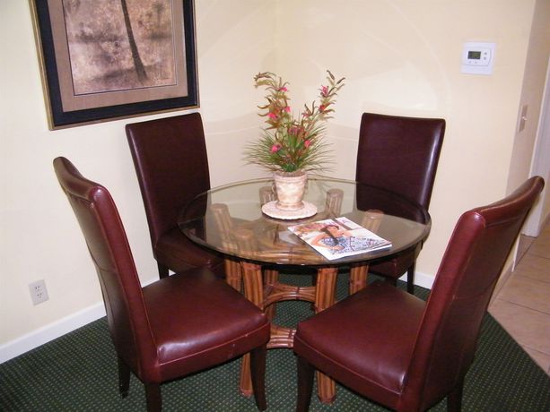 Imagen de la habitación del Hotel Palmera Inn and Suites. Foto 16