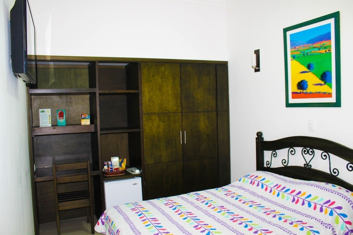 Imagen de la habitación del Hotel Palmera Real. Foto 9