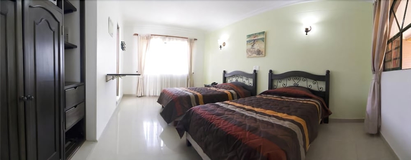 Imagen de la habitación del Hotel Palmera Real. Foto 10