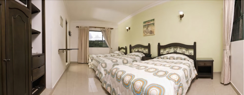 Imagen de la habitación del Hotel Palmera Real. Foto 11