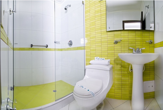Imagen de la habitación del Hotel Palmera Real. Foto 12