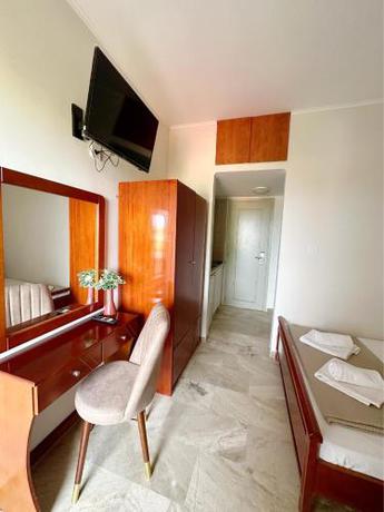 Imagen general del Hotel Palmera Sarti. Foto 15