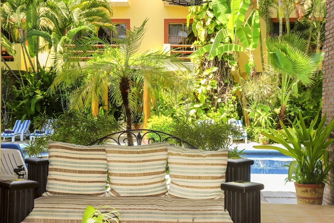 Imagen de los interiores del Hotel Palmeras, Bucer&iacute;as. Foto 19
