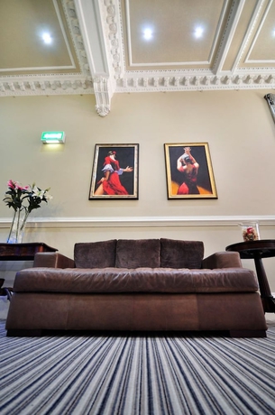 Imagen de los interiores del Hotel Palmerston Suites. Foto 19