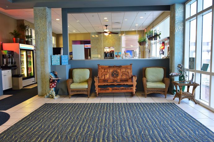 Imagen de los interiores del Hotel Palmetto Beachfront, A By The Sea Resort. Foto 18