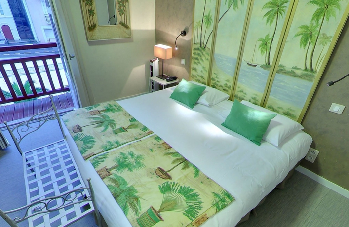 Imagen de la habitación del Hotel Palmito, Biarritz. Foto 11