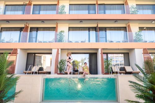 Imagen general del Hotel Palms Beach Kiten. Foto 18