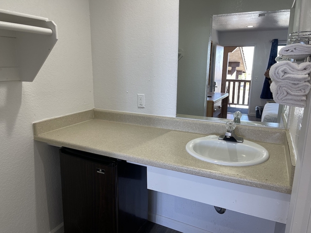 Imagen de la habitación del Hotel Palms Inn and Suites. Foto 3