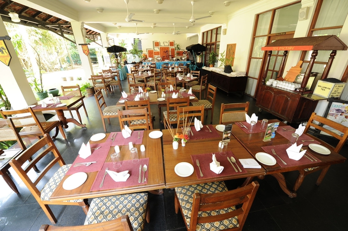 Imagen del bar/restaurante del Hotel Palms, Mount Lavinia. Foto 3