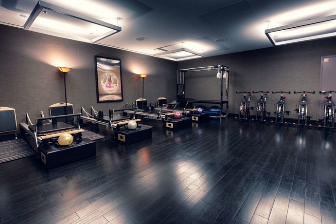 Imagen de los interiores del Hotel Palms Place And Spa. Foto 11