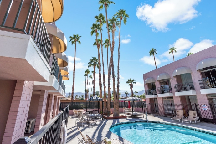 Imagen de la piscina del Hotel Palms at El Camino. Foto 16