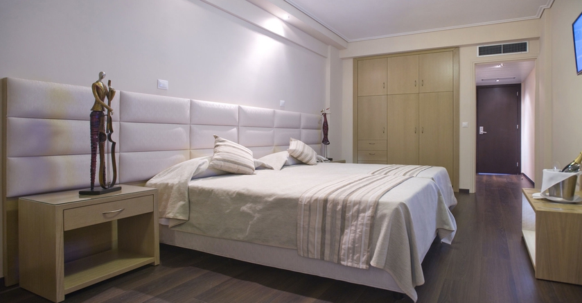 Imagen de la habitación del Hotel Palmyra Beach, Glyfada. Foto 9