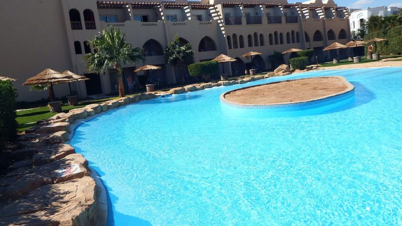 Imagen de la piscina del Hotel Palmyra Club Amar El Zaman. Foto 16