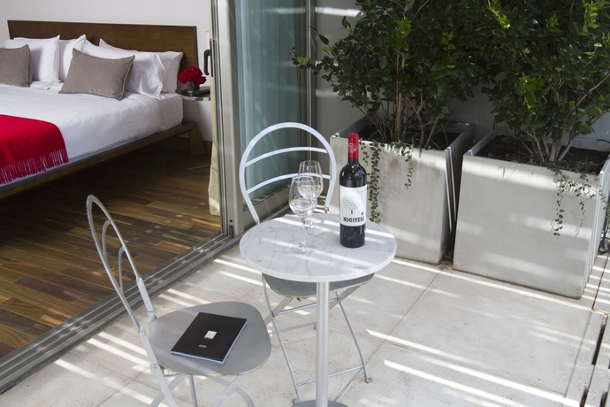 Imagen de los exteriores del Hotel Palo Santo. Foto 10