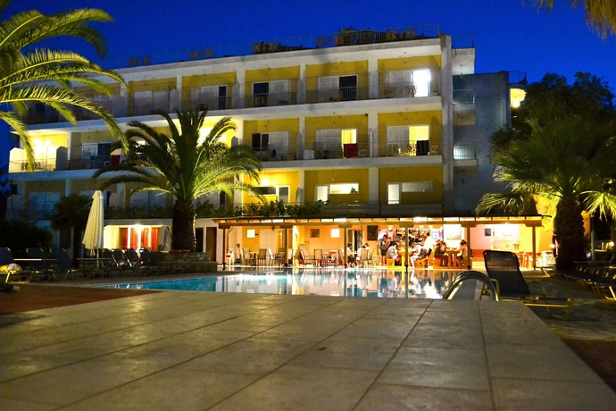 Imagen general del Hotel Paloma Blanca. Foto 2