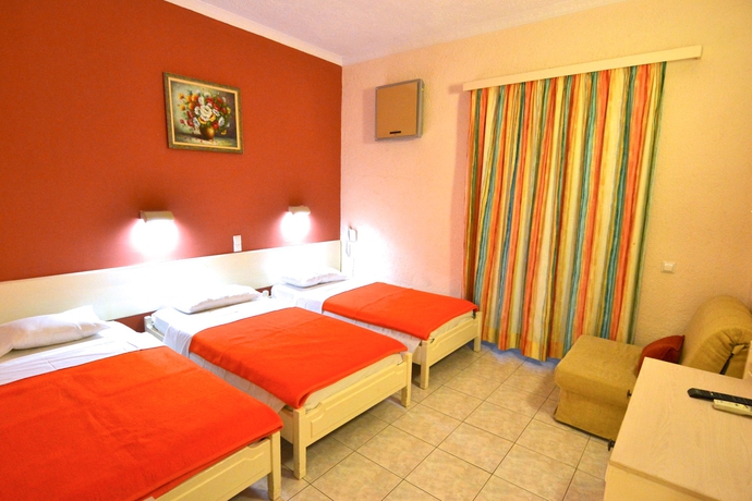 Imagen de la habitación del Hotel Paloma Blanca. Foto 5