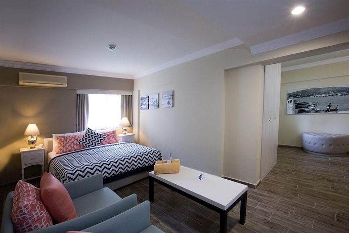 Imagen general del Hotel Paloma Marina Suites. Foto 14
