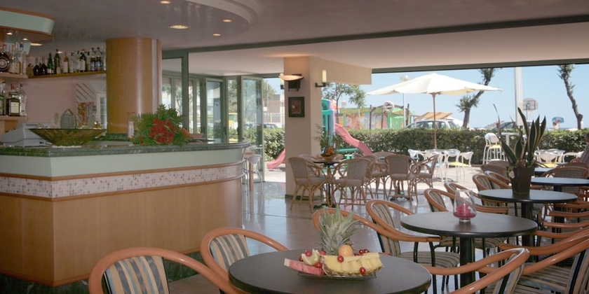 Imagen de los interiores del Hotel Palos. Foto 18