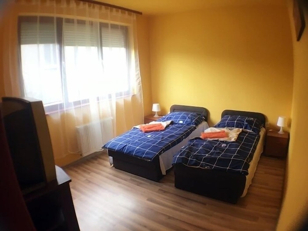 Imagen de la habitación del Hotel Palota Panzi&oacute;. Foto 13