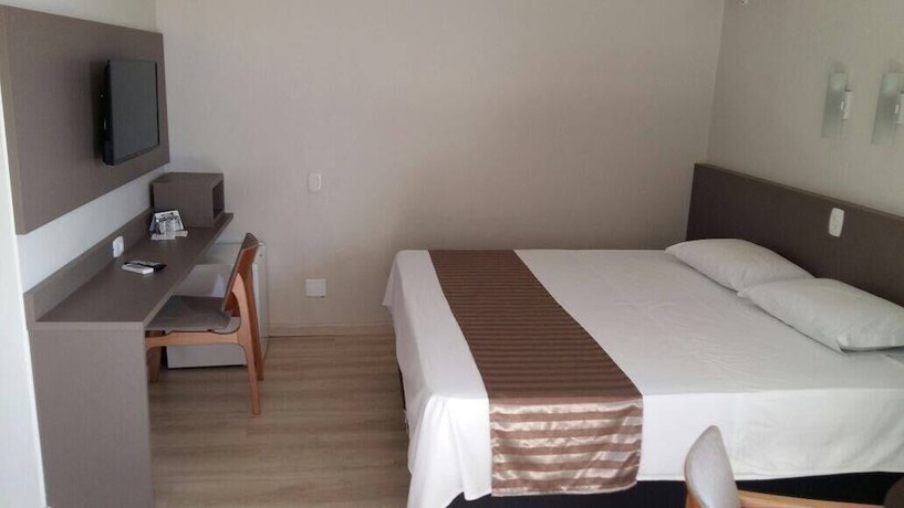 Imagen de la habitación del Hotel Palotina Palace. Foto 12