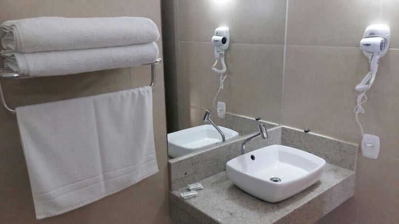 Imagen de la habitación del Hotel Palotina Palace. Foto 19