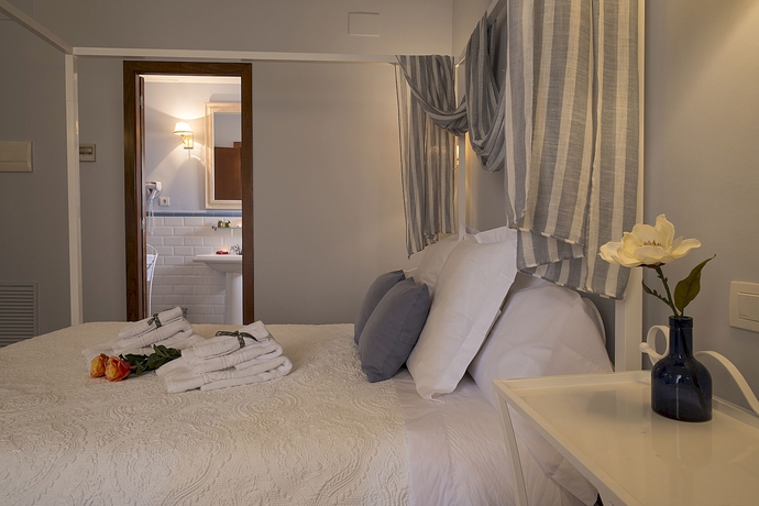 Imagen de la habitación del Hotel Palou. Foto 7