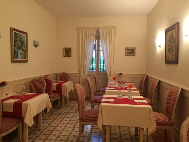 Imagen del bar/restaurante del Hotel Palou. Foto 3