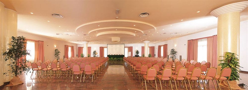 Imagen de los interiores del Hotel Pamaran. Foto 3